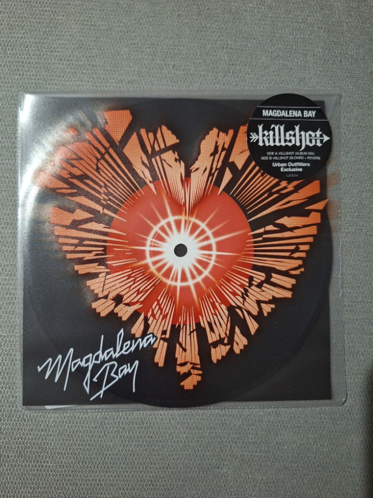 Magdalena Bay: Killshot UO Exclusive 7-inch Single B-STOCK