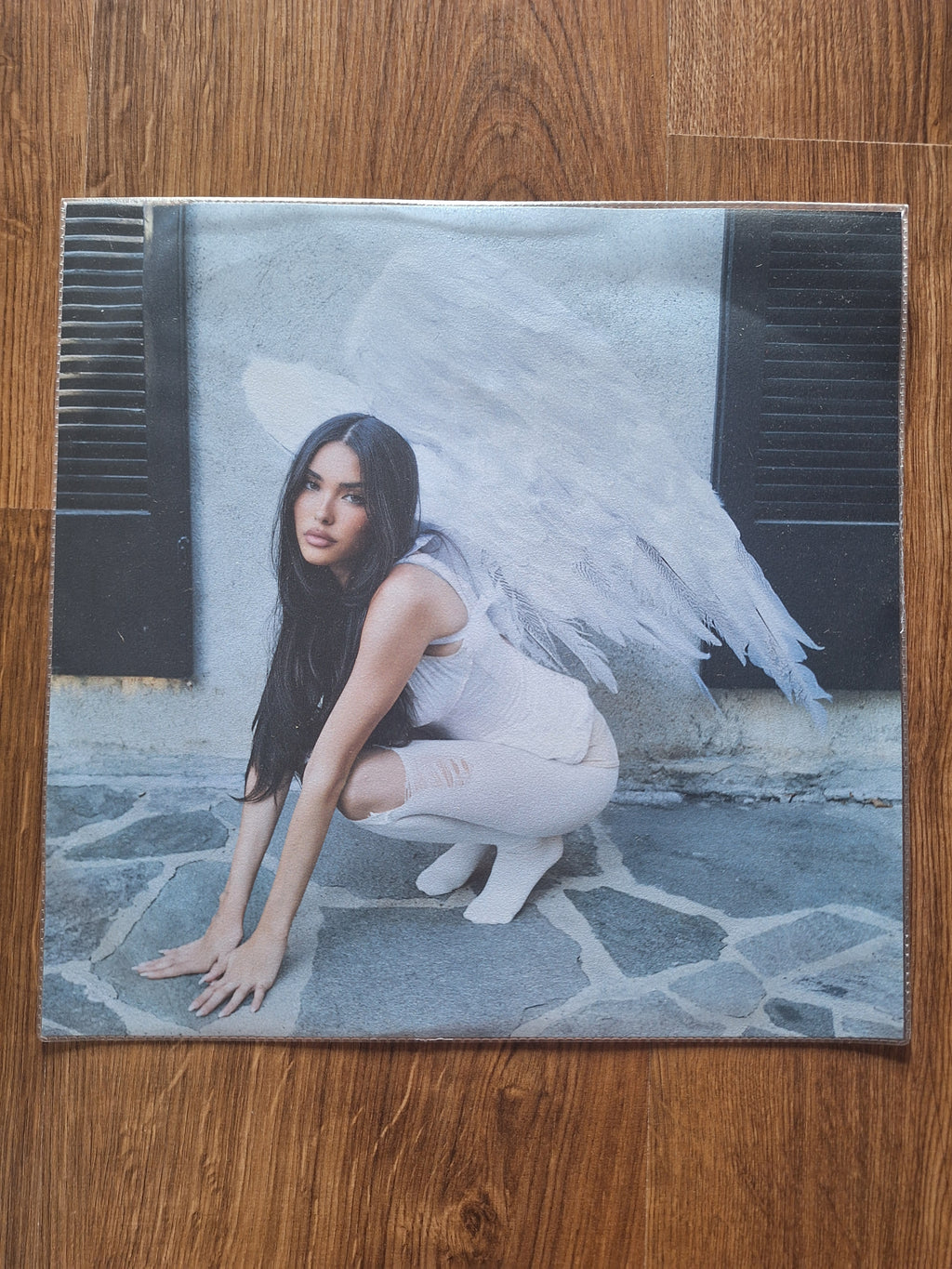 Madison Beer: bad enough / angel wings Baby Blue Heart-Shaped Vinyl UO B-STOCK Last One